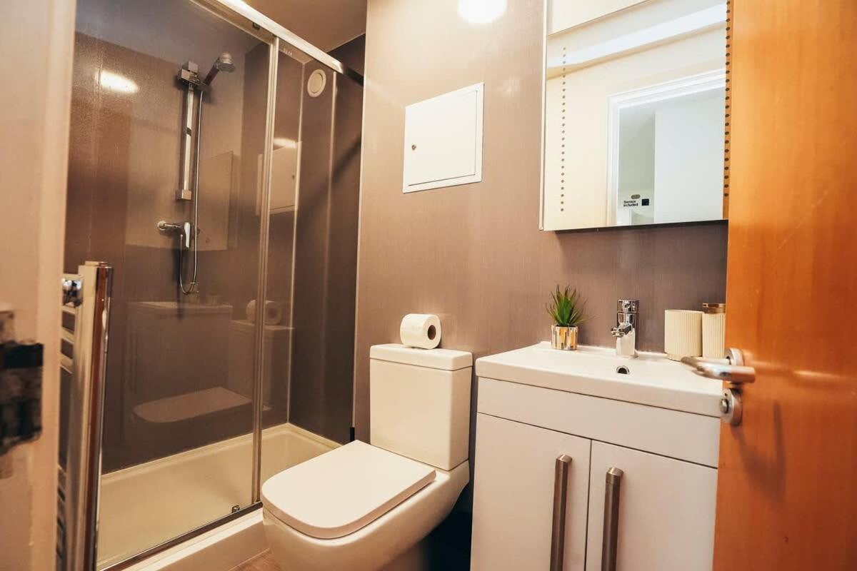 2Br City Centre Apt, Self Check In, Wifi, By Derbnb Sheffield Esterno foto
