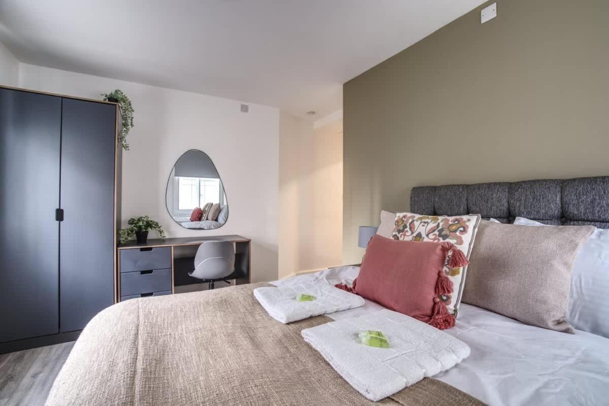 2Br City Centre Apt, Self Check In, Wifi, By Derbnb Sheffield Esterno foto