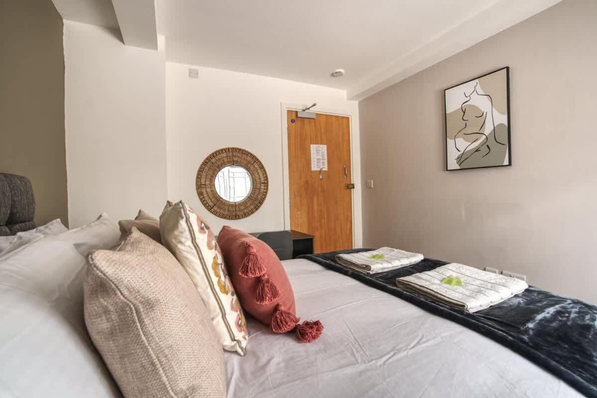 2Br City Centre Apt, Self Check In, Wifi, By Derbnb Sheffield Esterno foto