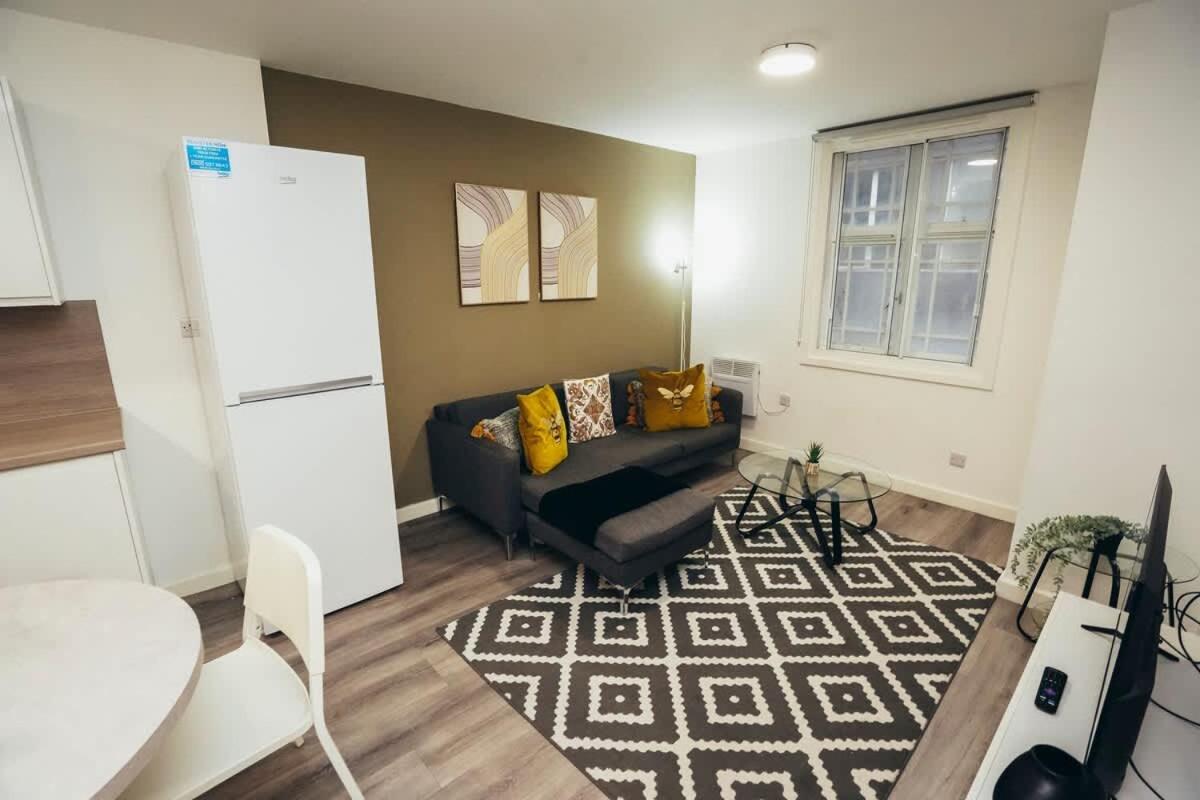 2Br City Centre Apt, Self Check In, Wifi, By Derbnb Sheffield Esterno foto