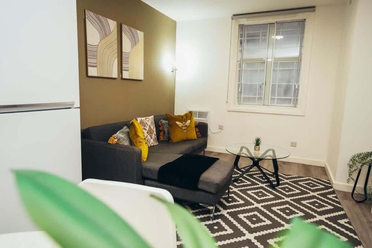 2Br City Centre Apt, Self Check In, Wifi, By Derbnb Sheffield Esterno foto