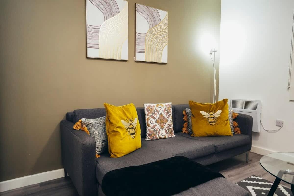 2Br City Centre Apt, Self Check In, Wifi, By Derbnb Sheffield Esterno foto