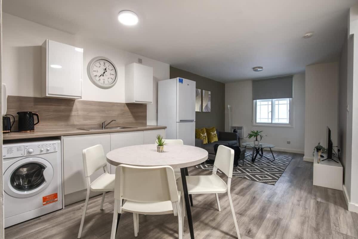 2Br City Centre Apt, Self Check In, Wifi, By Derbnb Sheffield Esterno foto
