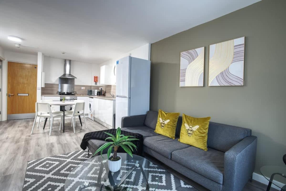 2Br City Centre Apt, Self Check In, Wifi, By Derbnb Sheffield Esterno foto